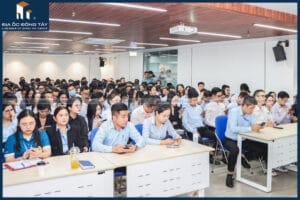 Chiều 31/03 hơn 350 chuyên viên tư vấn BĐS Đông Tây Land tham gia thi sát hạch dự án Eco Retreat